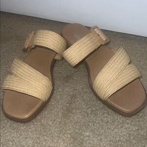 NWOT! Women's Tan Sandals